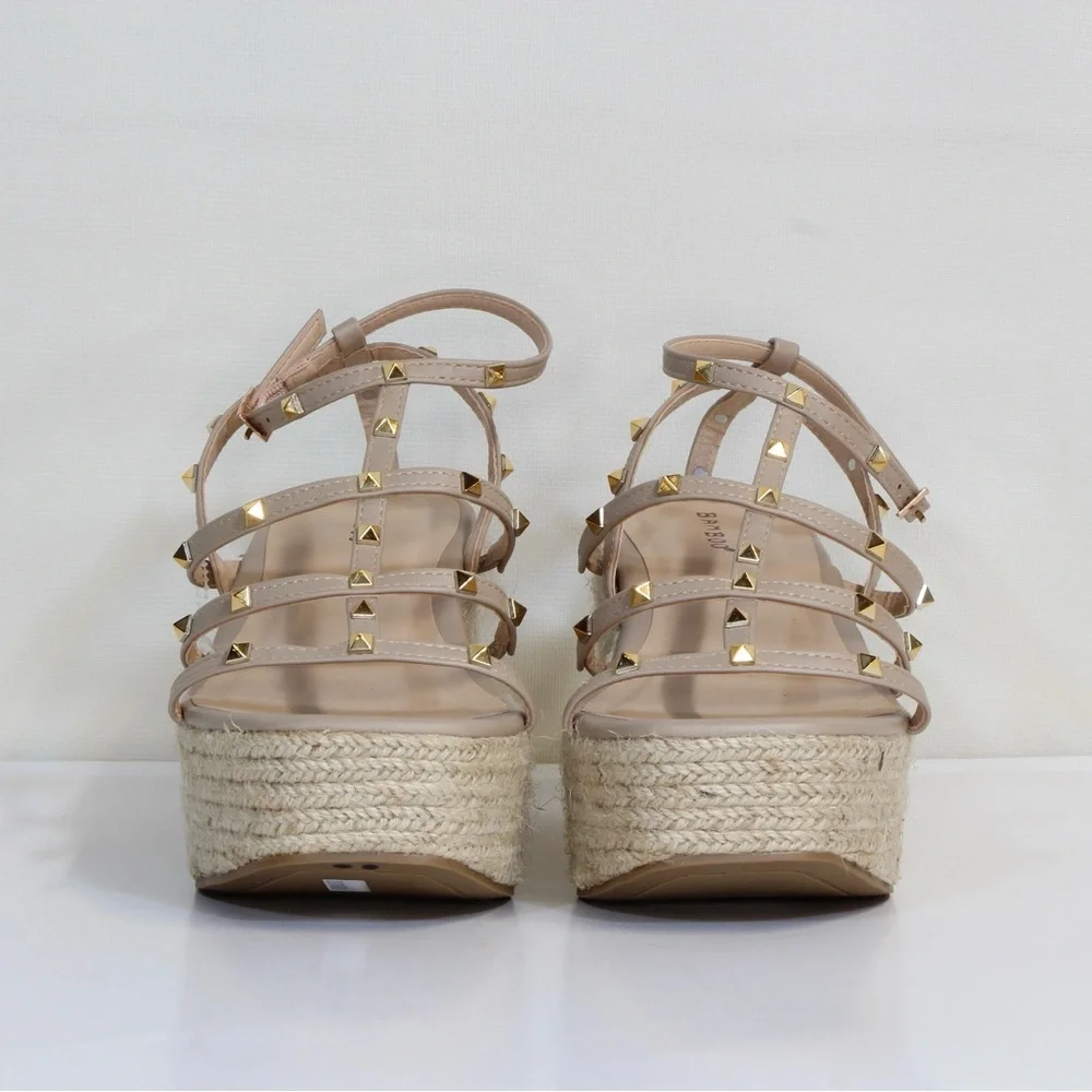 Bamboo Tan Strappy Espadrille Platform Studded Gladiator Sandals NWOT